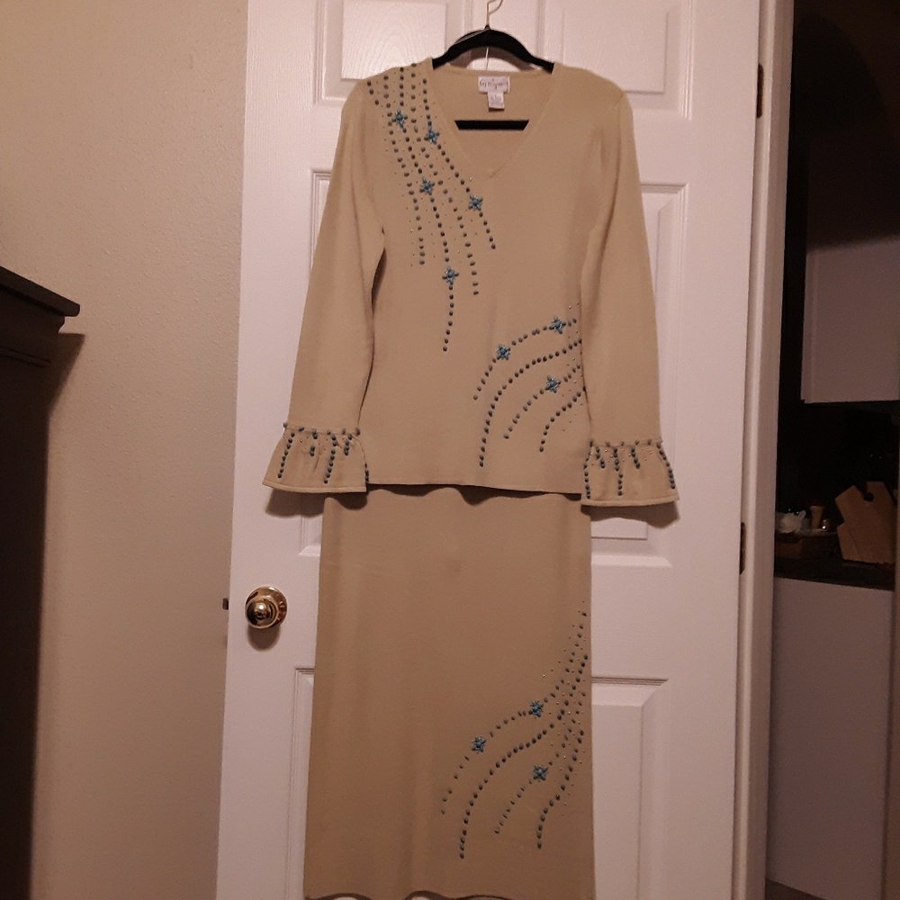 Kathy Levine " 2 piece"  Sweater Set.   NEW